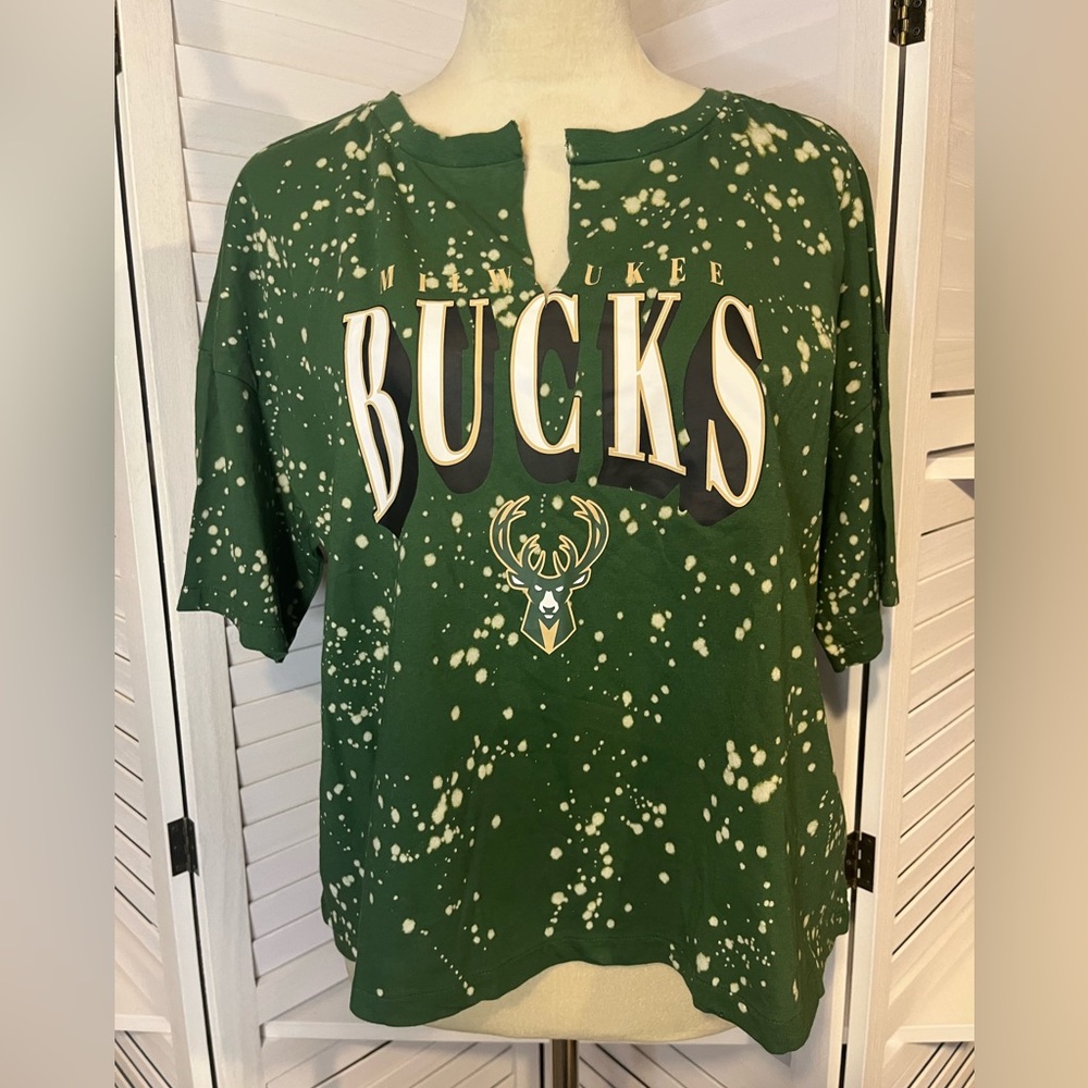 NEW WEAR BY ERIN ANDREWS CROP T-Shirt